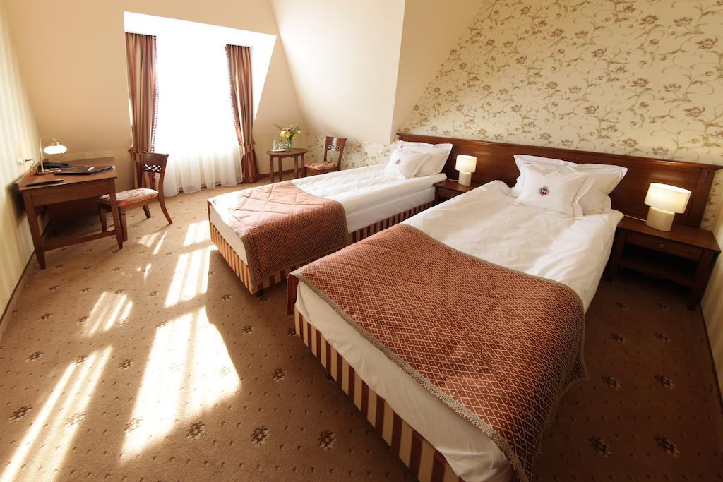 Hotel Jarosław Exteriér fotografie